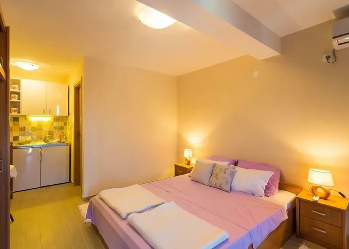 Fresh & Spacious Studio